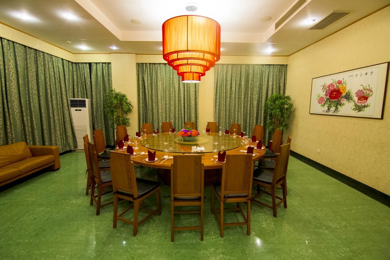 Lagos Oriental Hotel Экстерьер фото